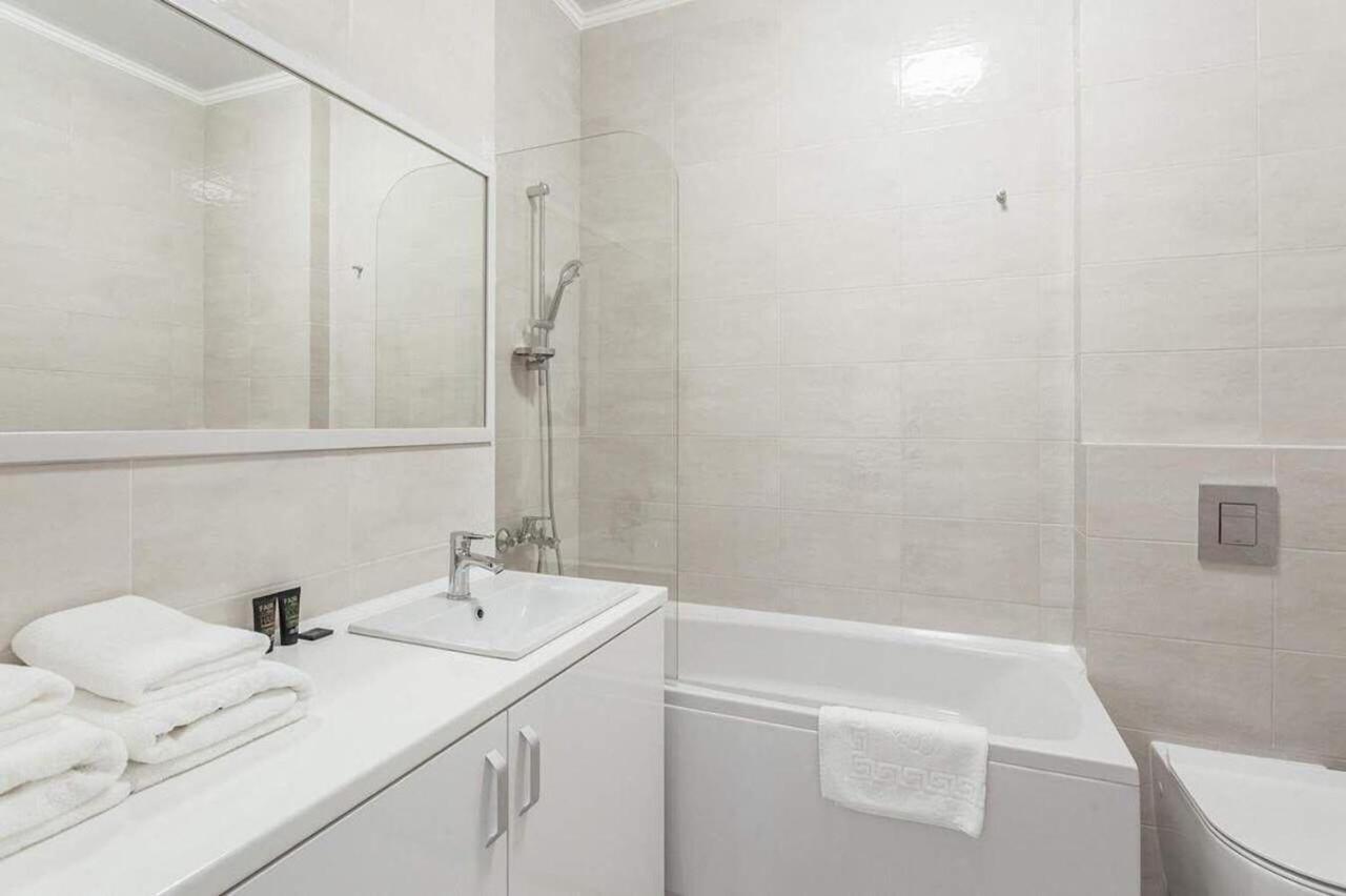 2-Nd Pearl 2-Bedrooms Apartment Одеса Екстериор снимка